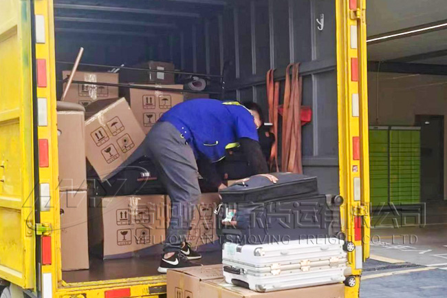 消費金融公司搬遷現場