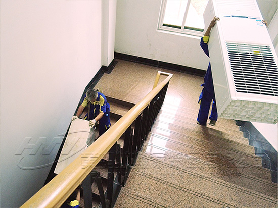 喬喜搬家專業團隊作業實拍 義烏搬家公司空調拆裝現場